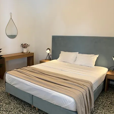 Urban House Next Old Town-vacation House Group Holiday home *